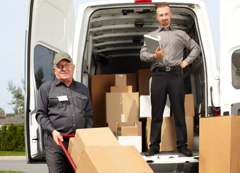Short-term storage units in Earlscourt for temporary household needs