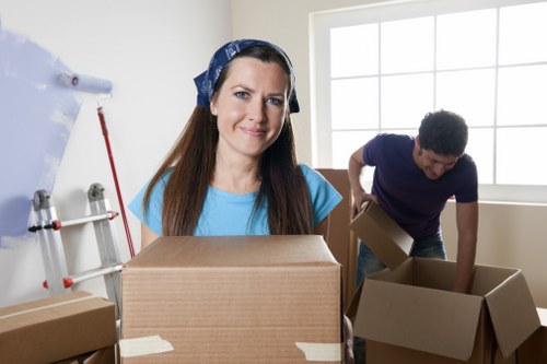 Flexible mobile self storage service supporting Earlscourt renovations and decluttering